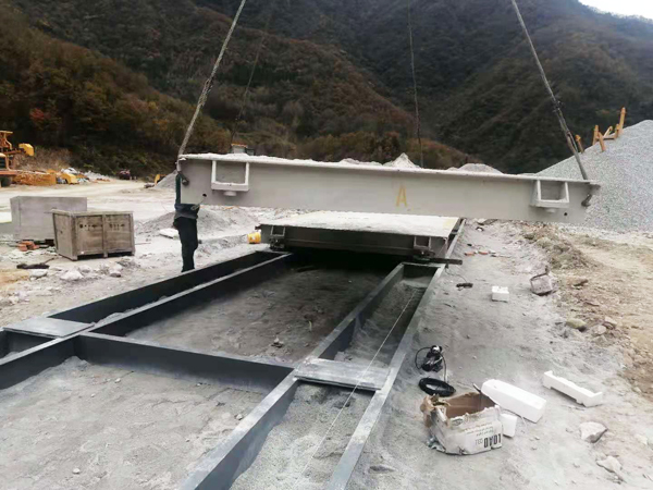 無基礎(chǔ)移動汽車衡